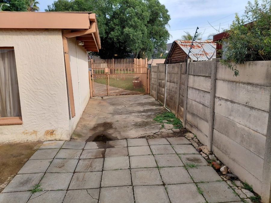 3 Bedroom Property for Sale in Greenhills Gauteng