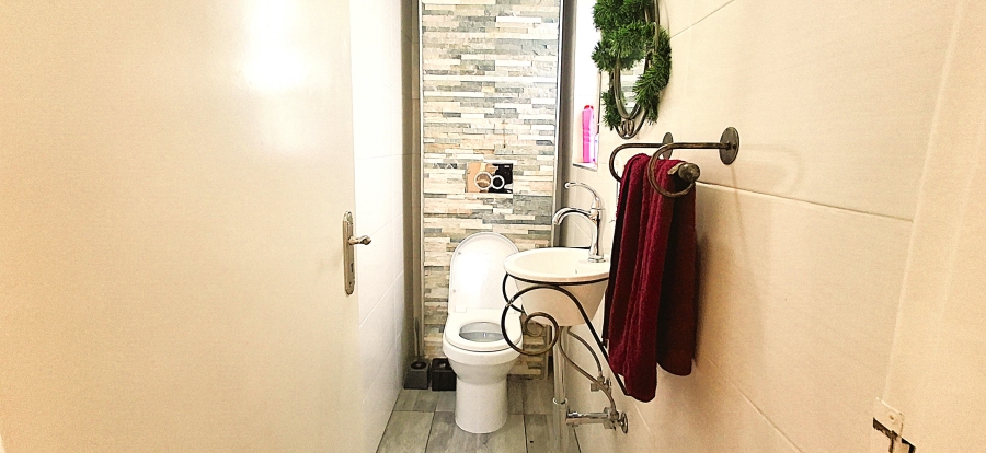 3 Bedroom Property for Sale in Fourways Gauteng