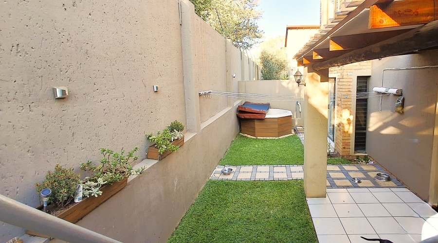 3 Bedroom Property for Sale in Fourways Gauteng