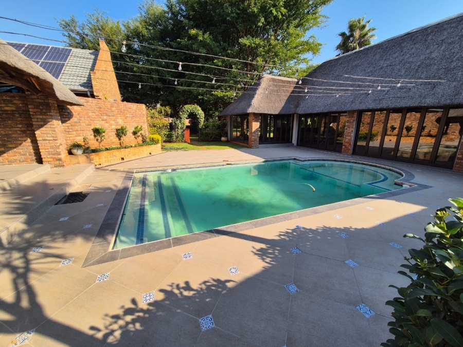 5 Bedroom Property for Sale in Doornpoort Gauteng