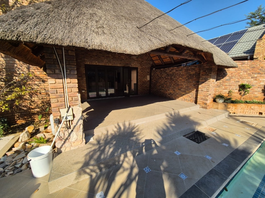 5 Bedroom Property for Sale in Doornpoort Gauteng