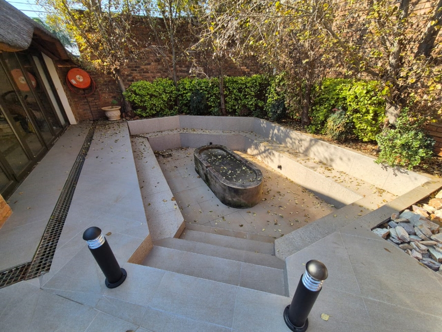 5 Bedroom Property for Sale in Doornpoort Gauteng
