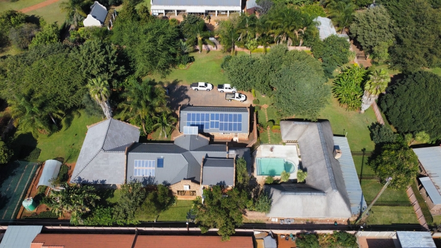 5 Bedroom Property for Sale in Doornpoort Gauteng