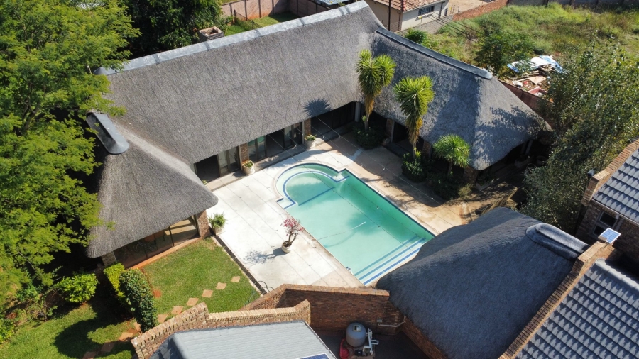 5 Bedroom Property for Sale in Doornpoort Gauteng