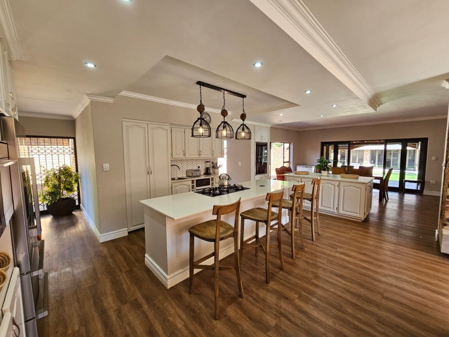 5 Bedroom Property for Sale in Doornpoort Gauteng