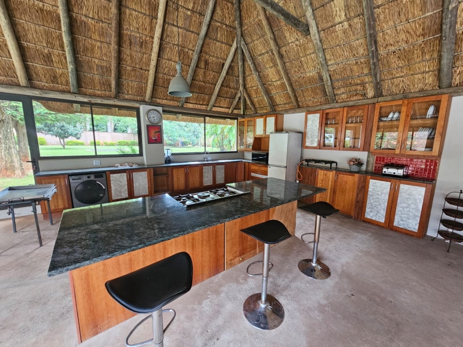 5 Bedroom Property for Sale in Doornpoort Gauteng