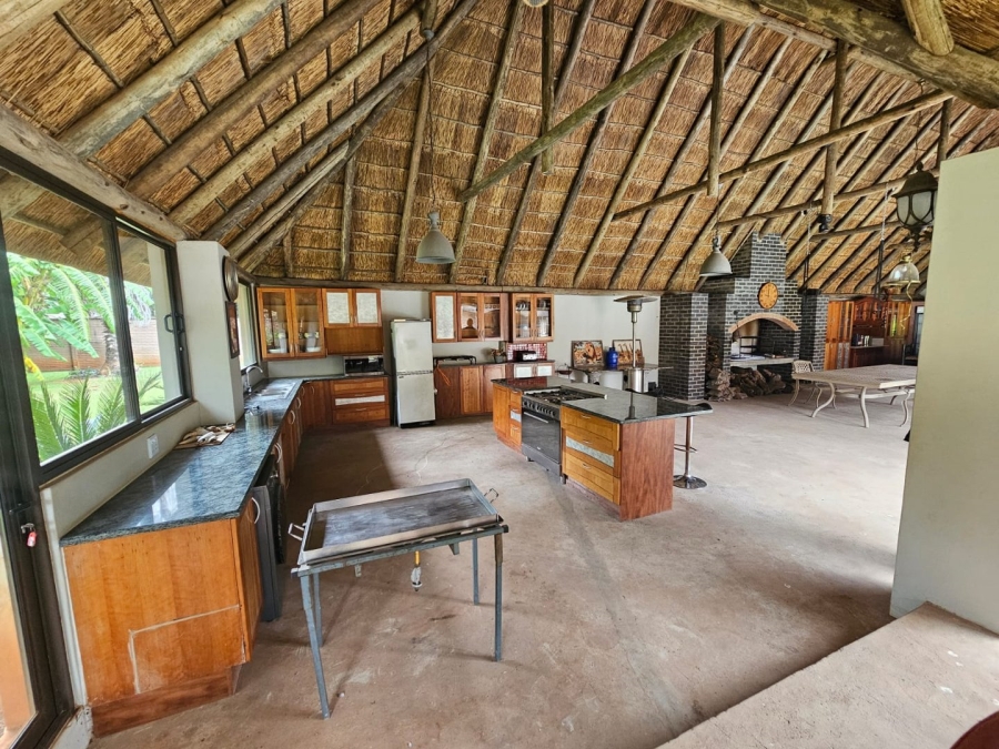 5 Bedroom Property for Sale in Doornpoort Gauteng