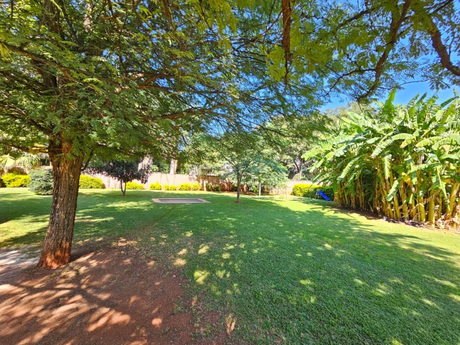 5 Bedroom Property for Sale in Doornpoort Gauteng