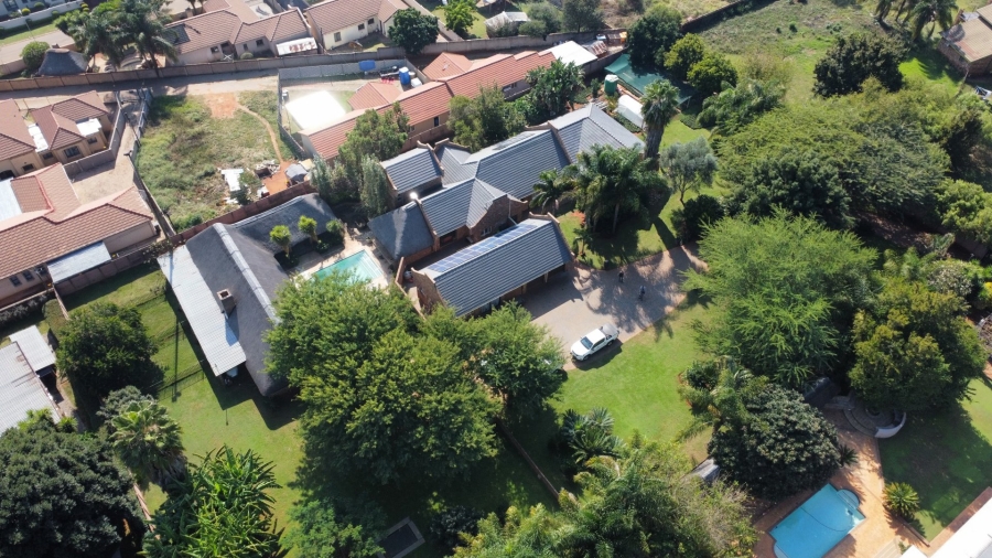 5 Bedroom Property for Sale in Doornpoort Gauteng