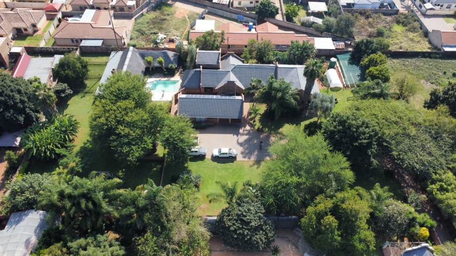 5 Bedroom Property for Sale in Doornpoort Gauteng