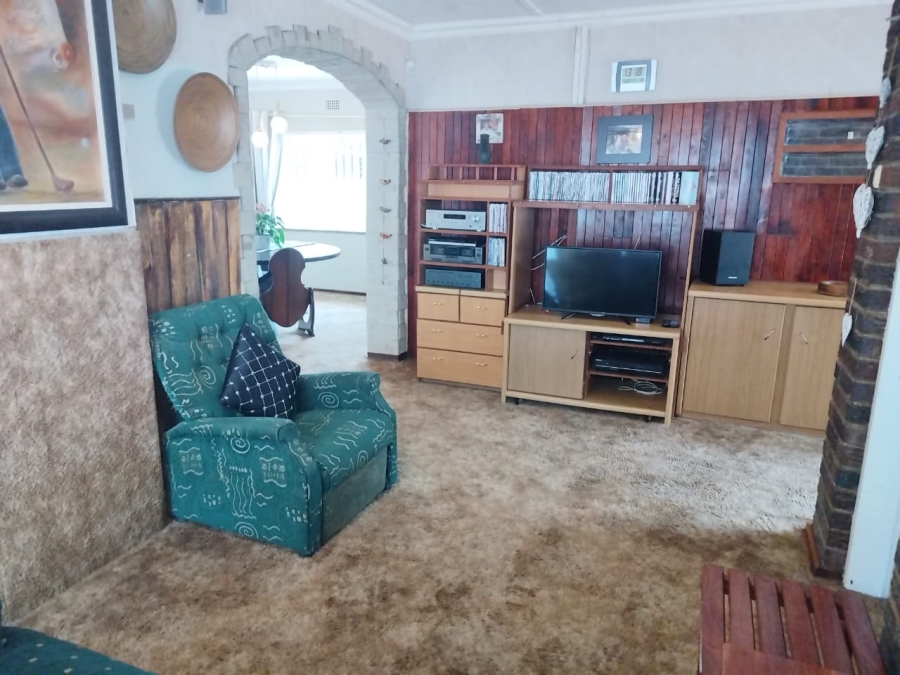 4 Bedroom Property for Sale in Allen Grove Gauteng