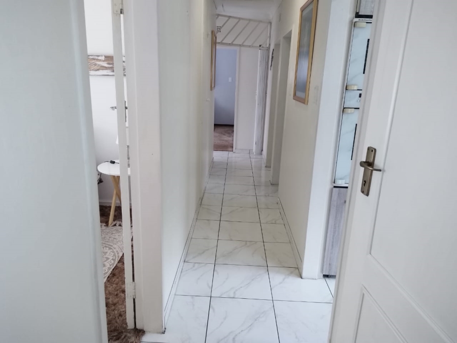 4 Bedroom Property for Sale in Allen Grove Gauteng