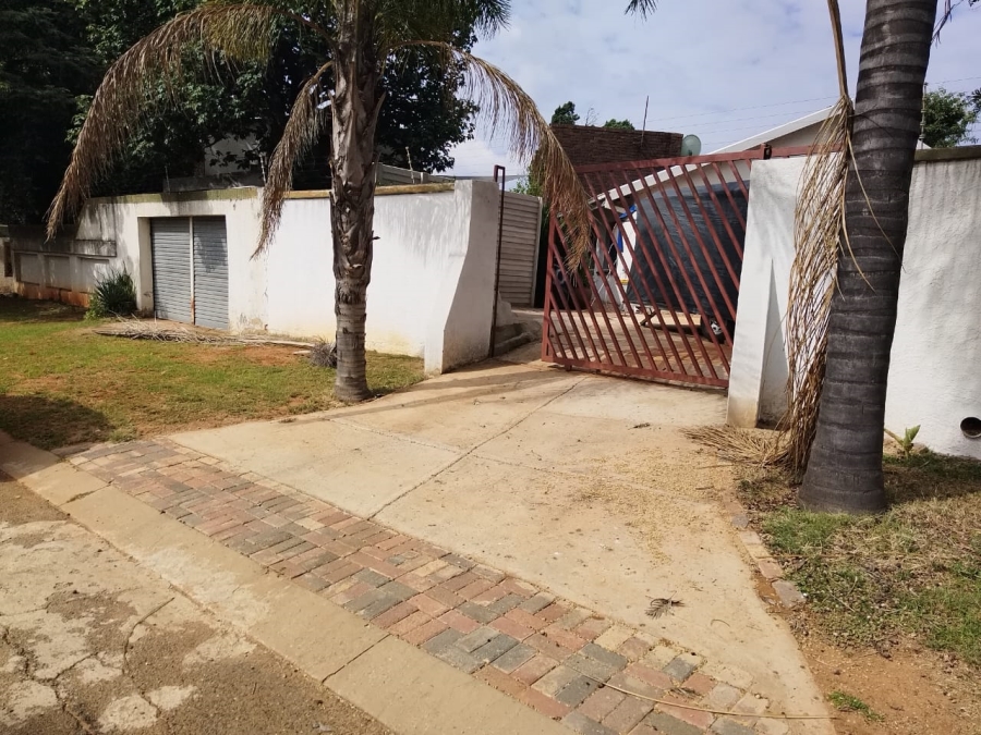 4 Bedroom Property for Sale in Allen Grove Gauteng