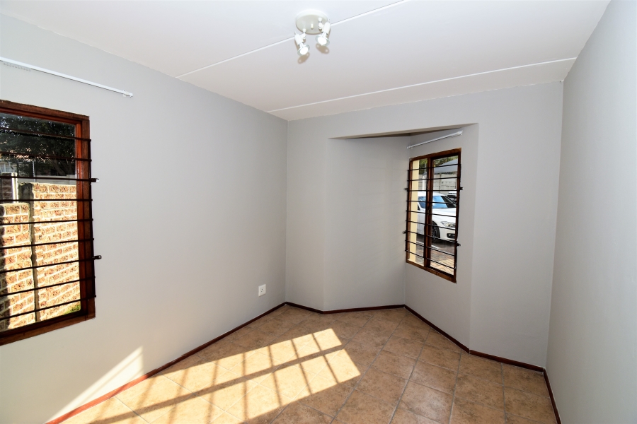 To Let 2 Bedroom Property for Rent in Northwold Gauteng
