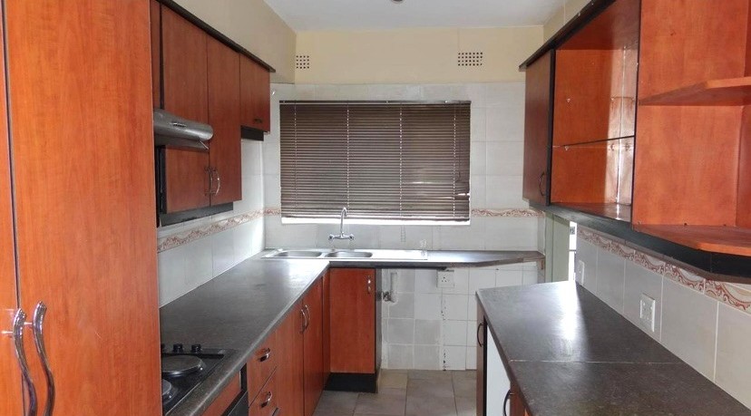 2 Bedroom Property for Sale in Fontainebleau Gauteng