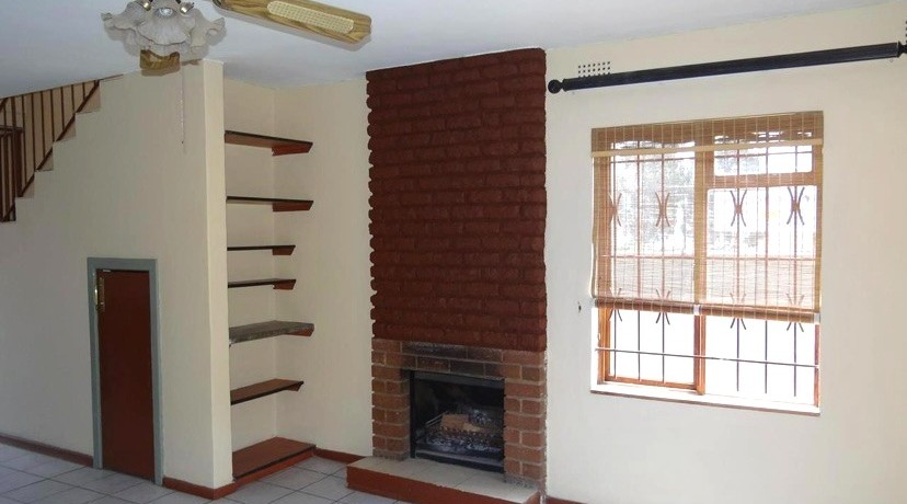 2 Bedroom Property for Sale in Fontainebleau Gauteng