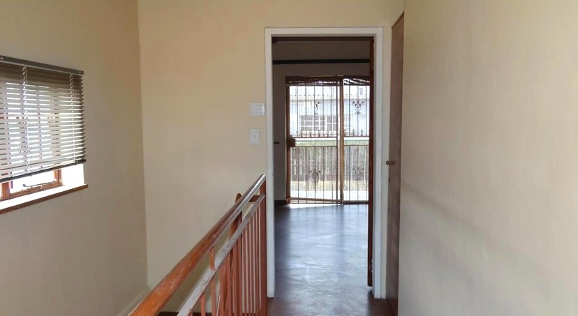 2 Bedroom Property for Sale in Fontainebleau Gauteng