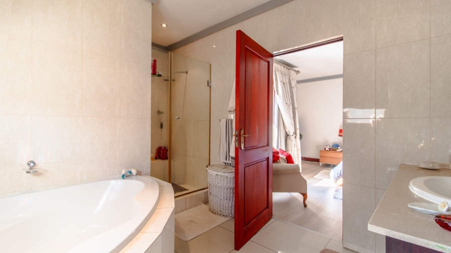 3 Bedroom Property for Sale in Bedfordview Gauteng