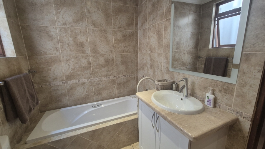 2 Bedroom Property for Sale in Bedfordview Gauteng