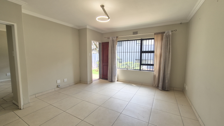 1 Bedroom Property for Sale in Oriel Gauteng