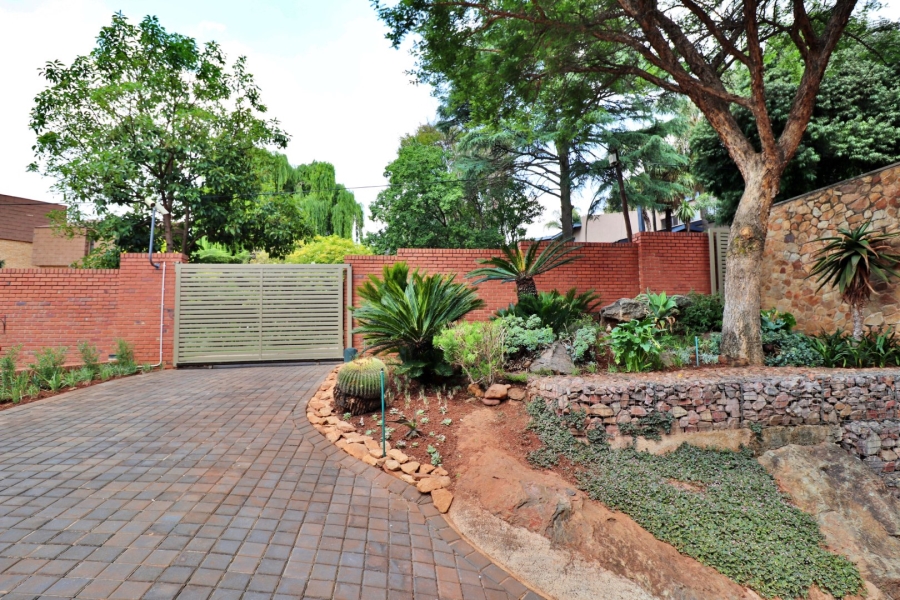 3 Bedroom Property for Sale in Bedfordview Gauteng