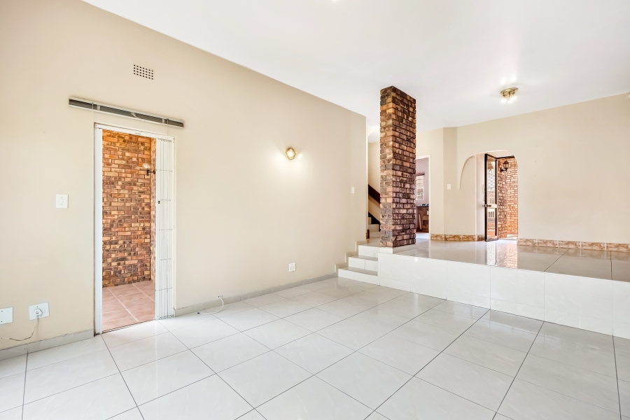 3 Bedroom Property for Sale in Fairland Gauteng