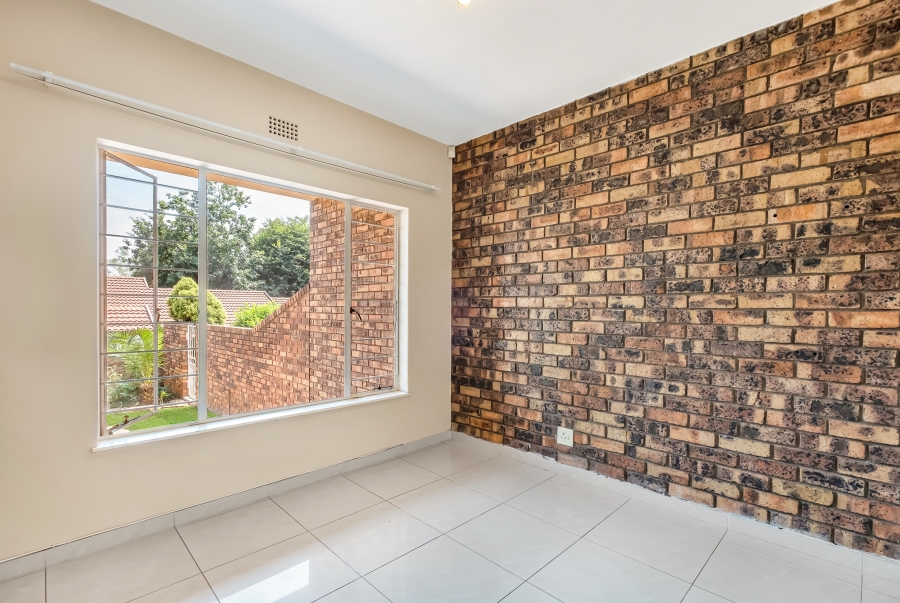 3 Bedroom Property for Sale in Fairland Gauteng