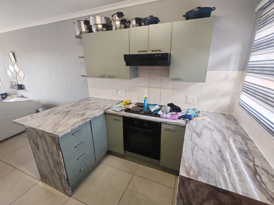 2 Bedroom Property for Sale in Amorosa Gauteng