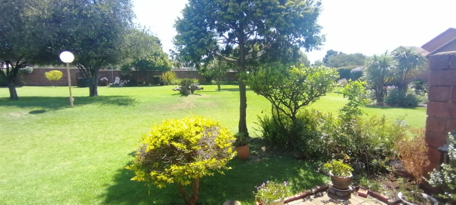 2 Bedroom Property for Sale in Wilro Park Gauteng