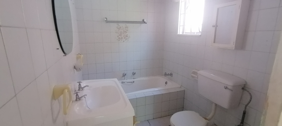 2 Bedroom Property for Sale in Wilro Park Gauteng
