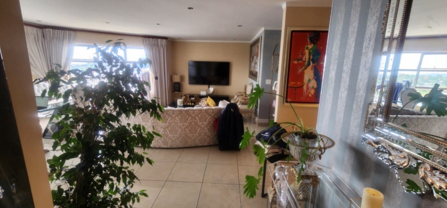2 Bedroom Property for Sale in Sandhurst Gauteng
