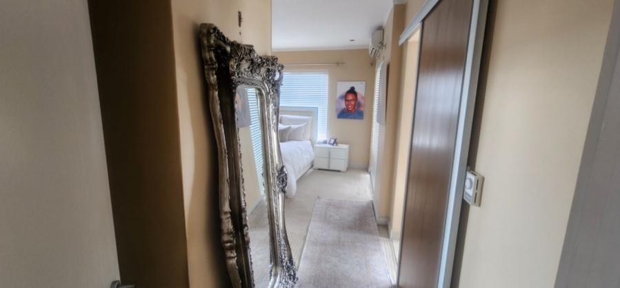 2 Bedroom Property for Sale in Sandhurst Gauteng