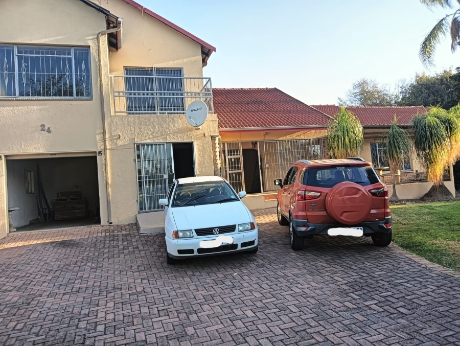 To Let 5 Bedroom Property for Rent in Birchleigh Gauteng