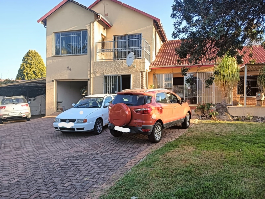 To Let 5 Bedroom Property for Rent in Birchleigh Gauteng