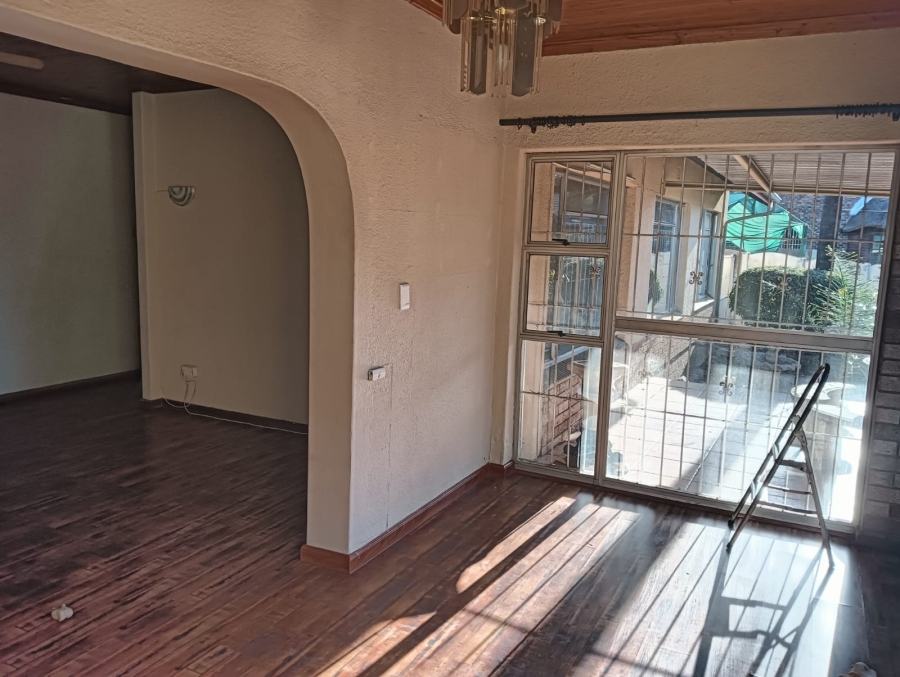 To Let 5 Bedroom Property for Rent in Birchleigh Gauteng