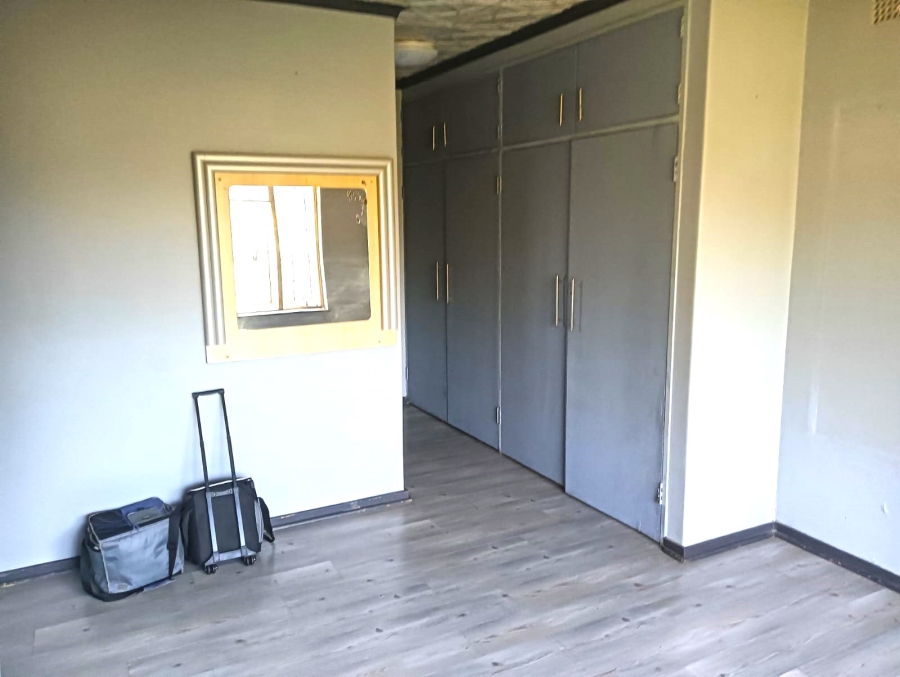 To Let 5 Bedroom Property for Rent in Birchleigh Gauteng