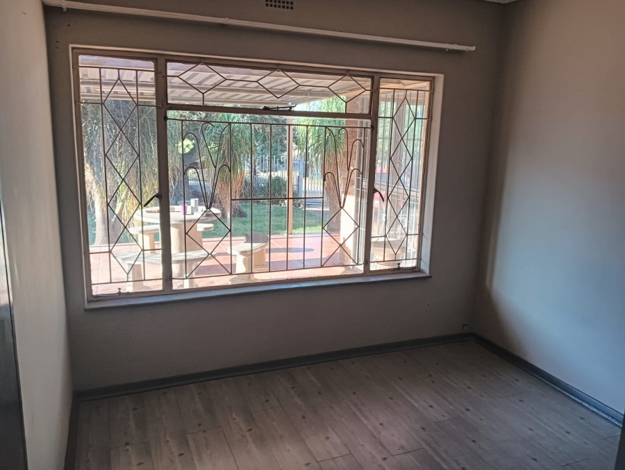 To Let 5 Bedroom Property for Rent in Birchleigh Gauteng