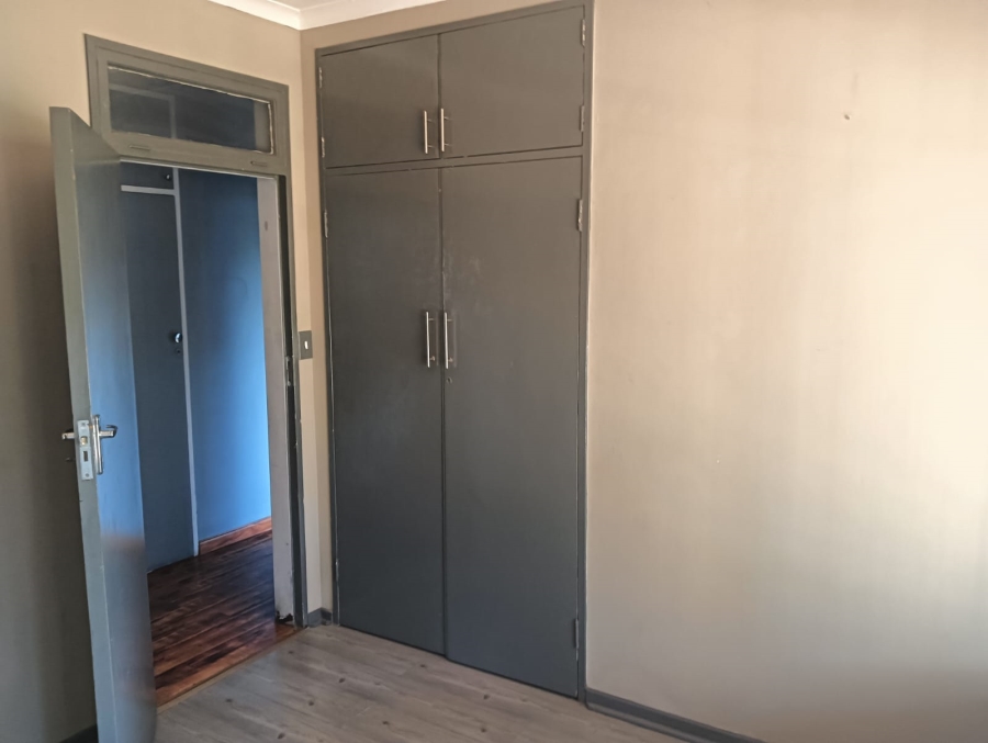 To Let 5 Bedroom Property for Rent in Birchleigh Gauteng