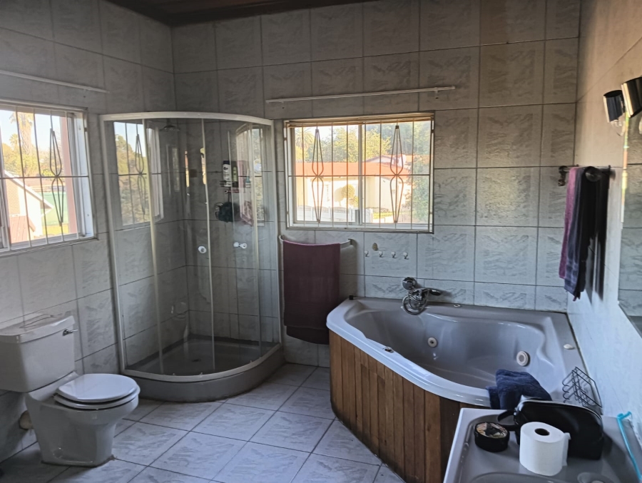 To Let 5 Bedroom Property for Rent in Birchleigh Gauteng