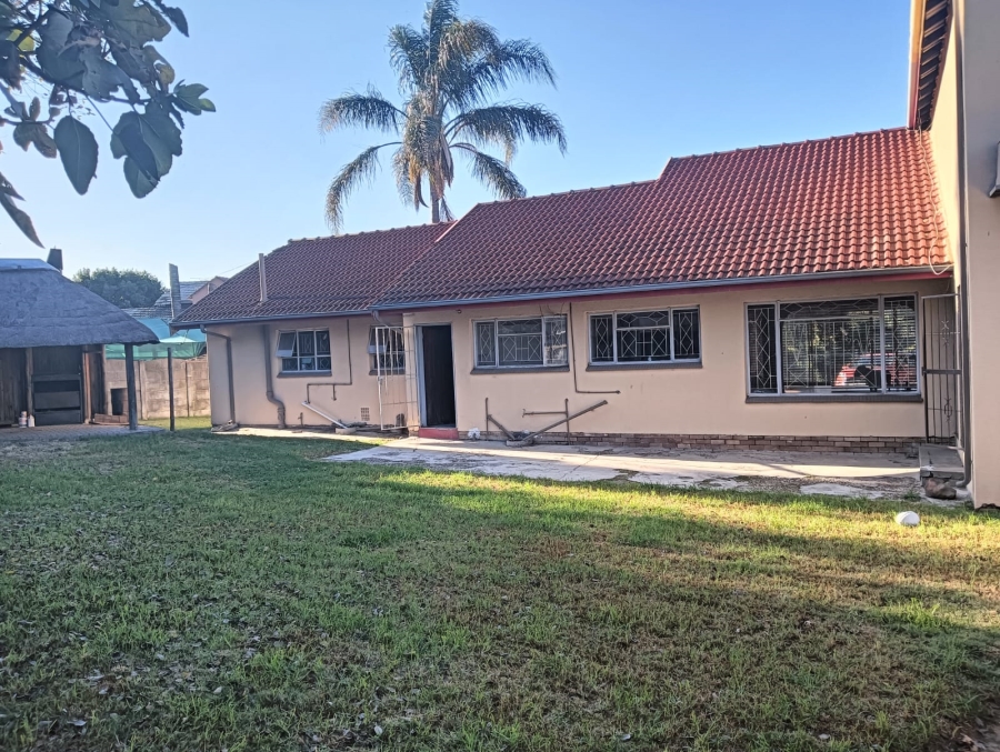 To Let 5 Bedroom Property for Rent in Birchleigh Gauteng