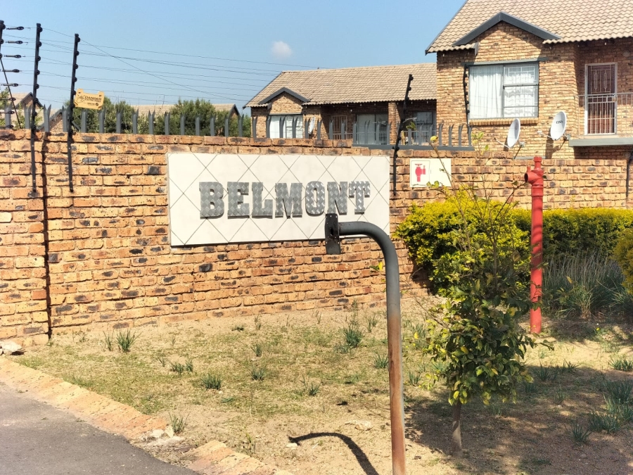 2 Bedroom Property for Sale in Arundo Estate Gauteng