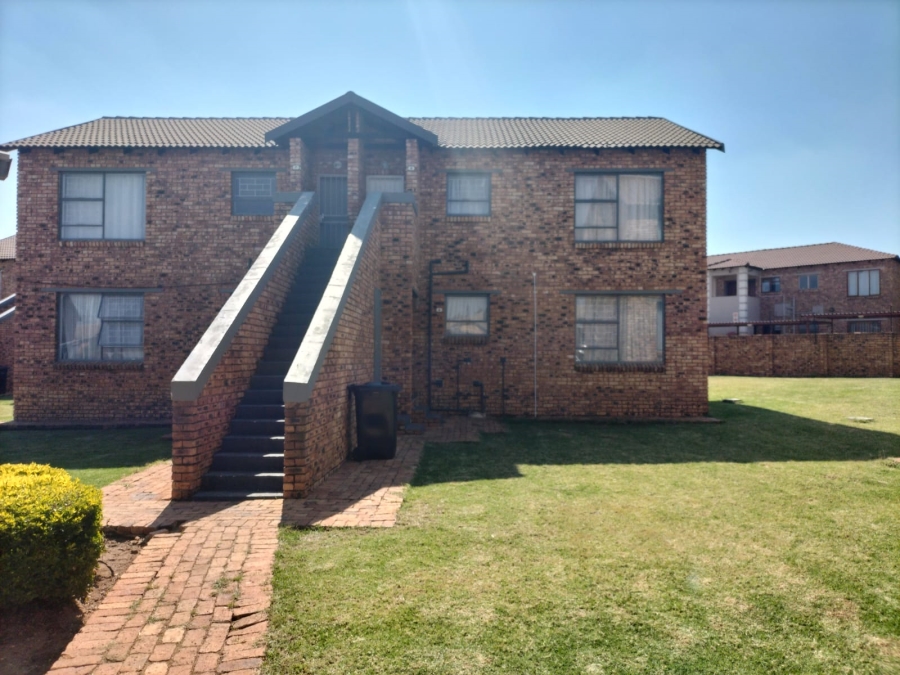 2 Bedroom Property for Sale in Arundo Estate Gauteng
