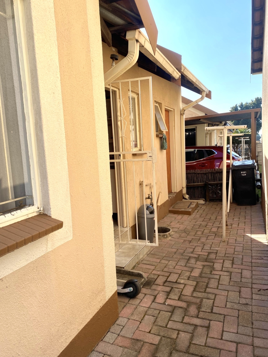 3 Bedroom Property for Sale in Lyndhurst Gauteng