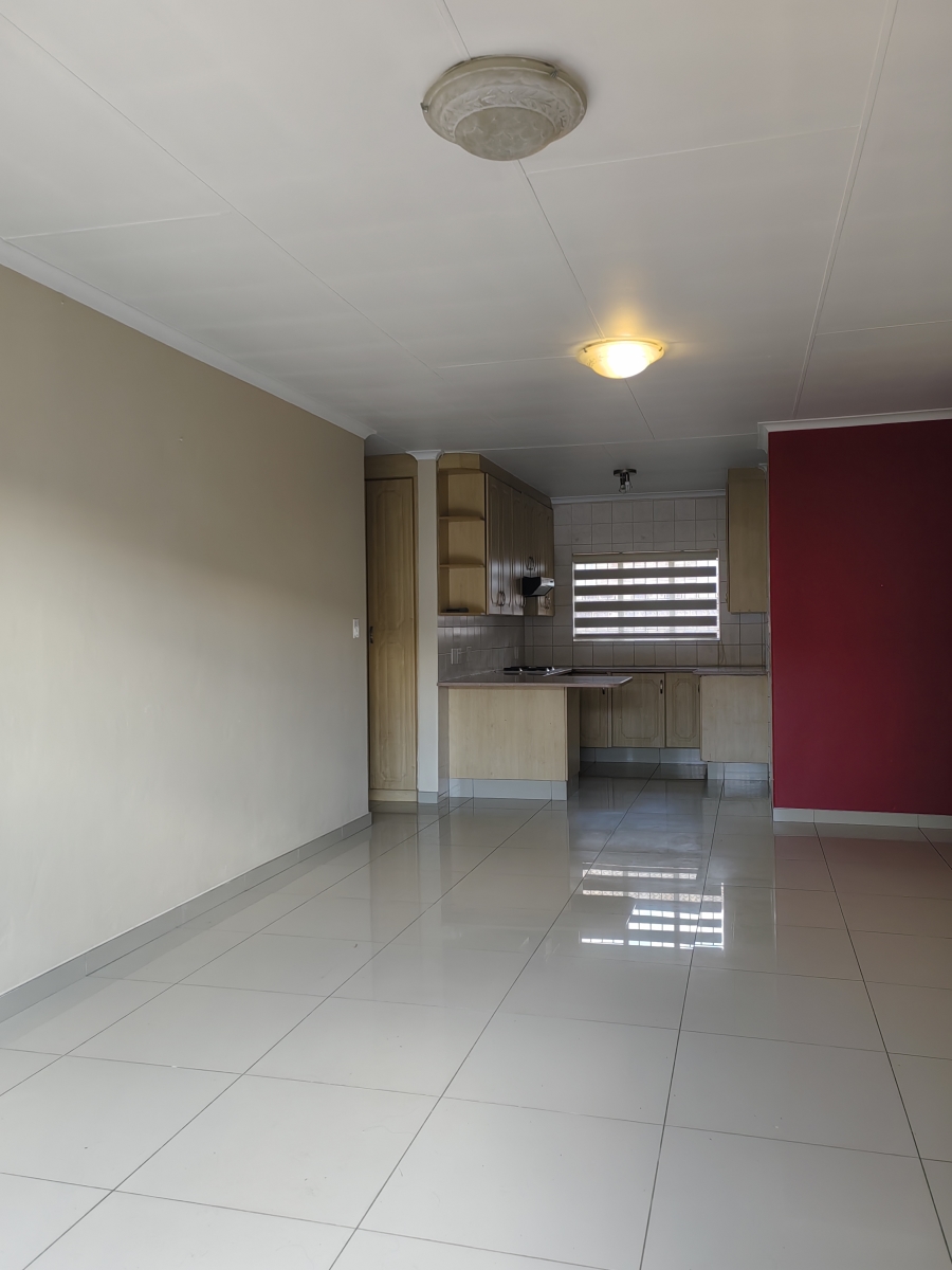 3 Bedroom Property for Sale in Thatchfield Cresent Gauteng