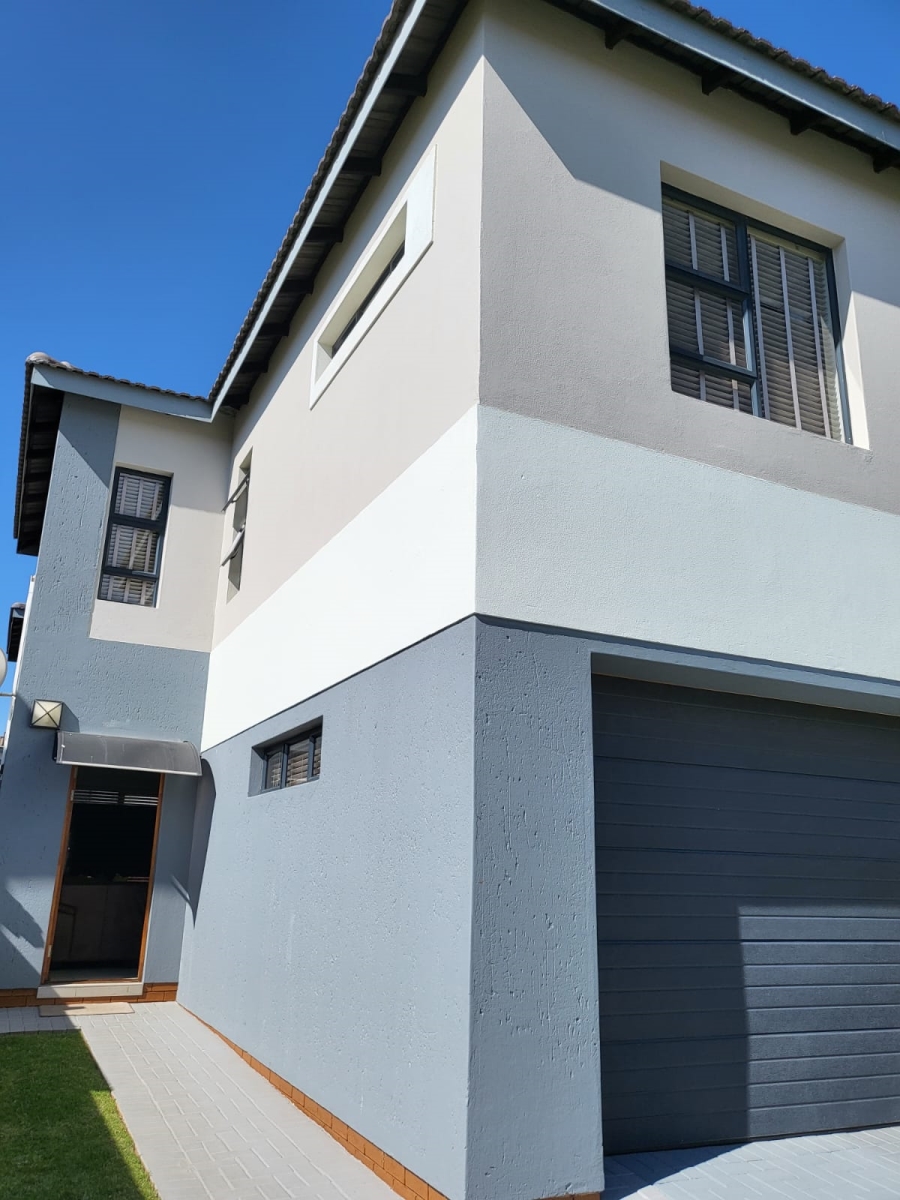 3 Bedroom Property for Sale in Rua Vista Gauteng