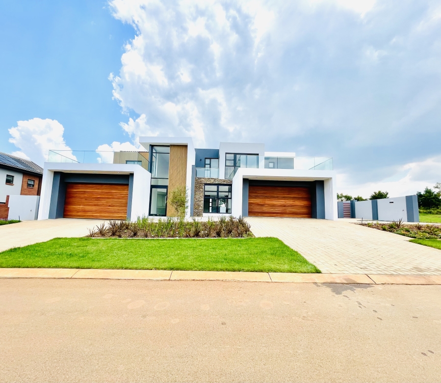 5 Bedroom Property for Sale in Serengeti Lifestyle Estate Gauteng