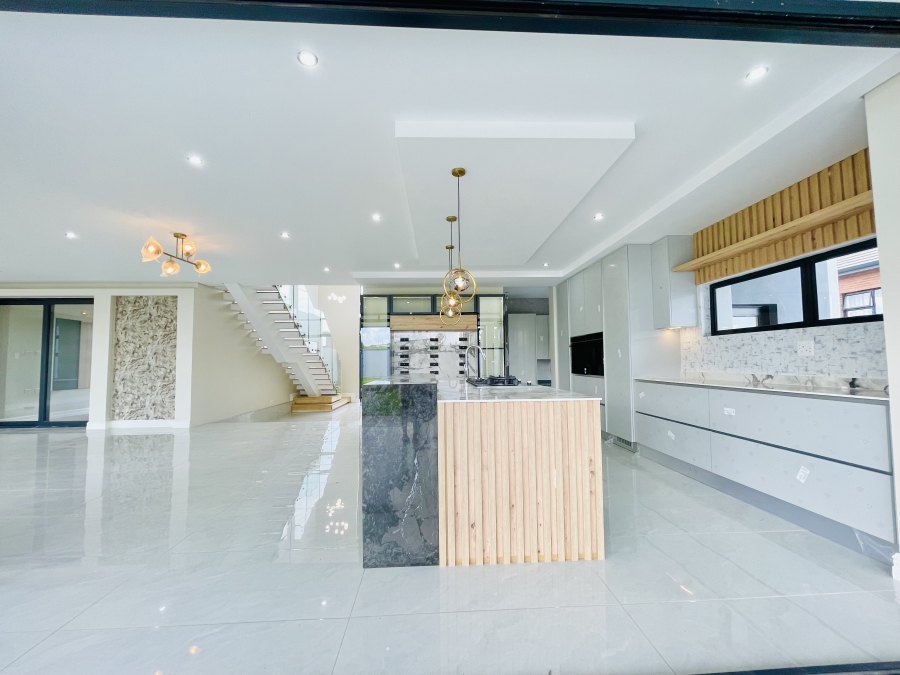 5 Bedroom Property for Sale in Serengeti Lifestyle Estate Gauteng