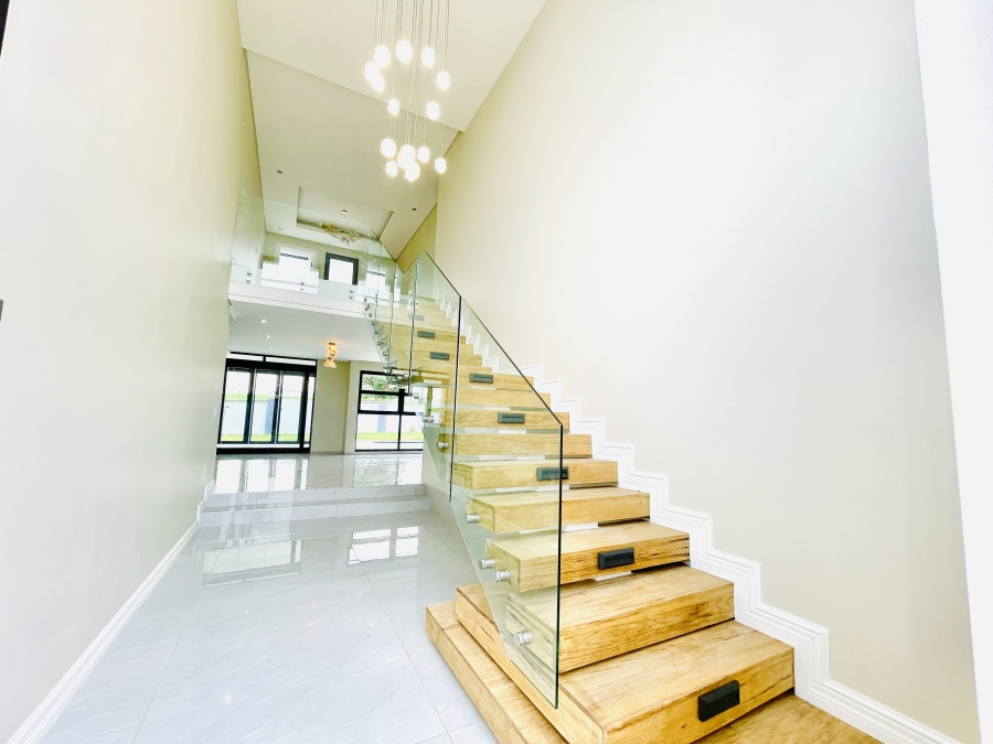 5 Bedroom Property for Sale in Serengeti Lifestyle Estate Gauteng