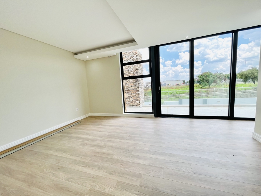 5 Bedroom Property for Sale in Serengeti Lifestyle Estate Gauteng