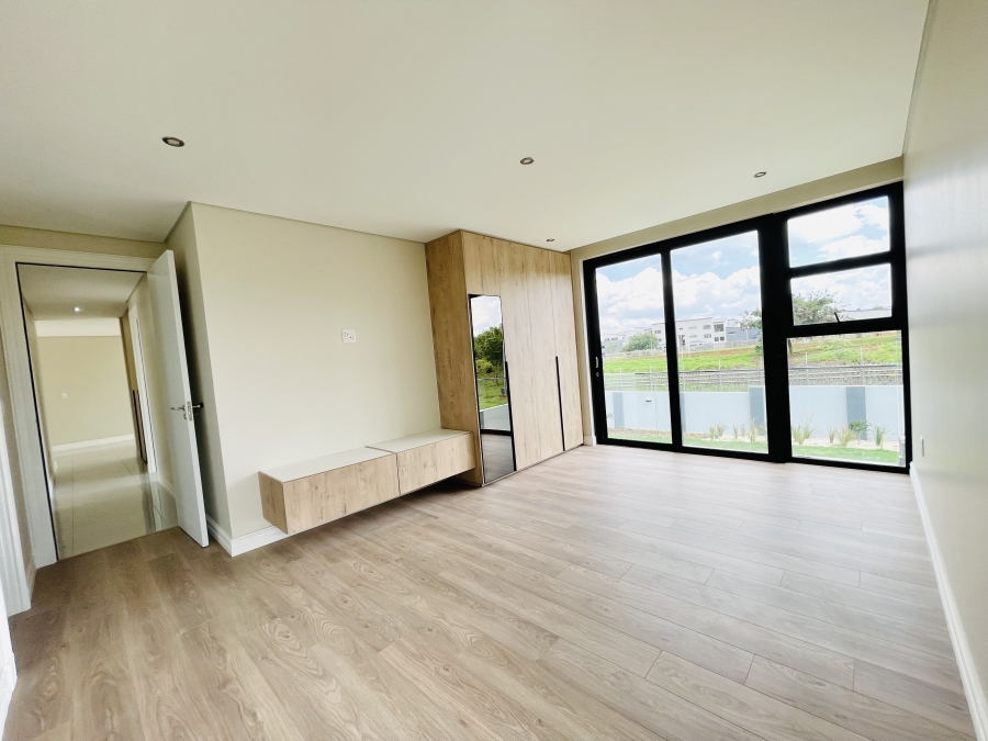 5 Bedroom Property for Sale in Serengeti Lifestyle Estate Gauteng